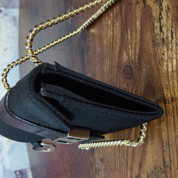 DKNY Ripstop Nylon Wallet - Picture 3 of 6